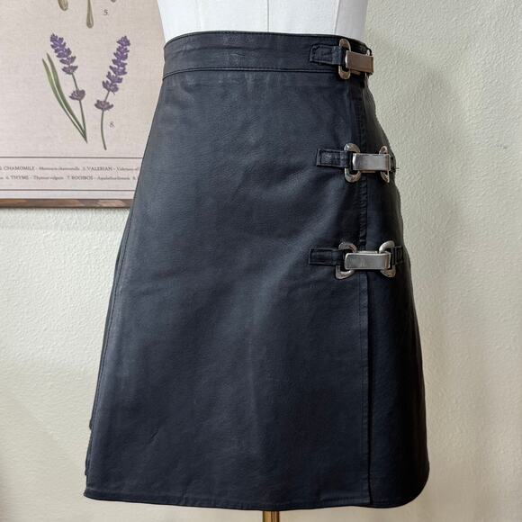 Vintage 90s Y2k Leather Buckle Pleated Faux Wrap Mini Skirt Goth Emo Punk S 6 - Picture 2 of 7